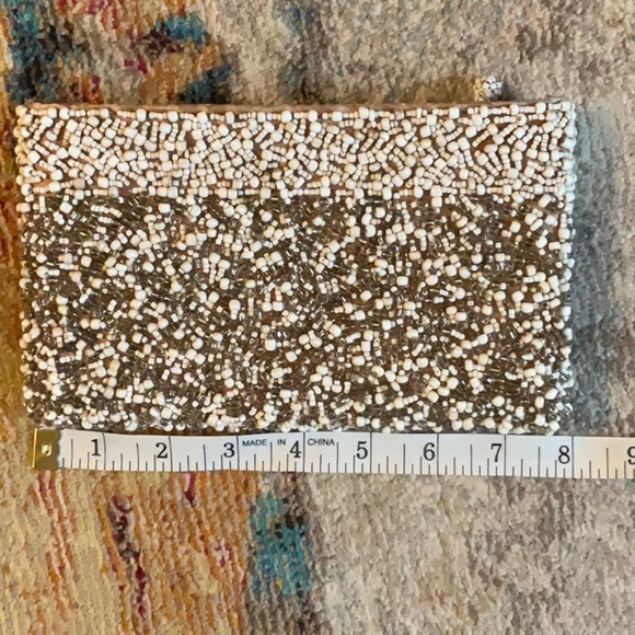 Beaded zippered Pouch - Picture 12 of 13